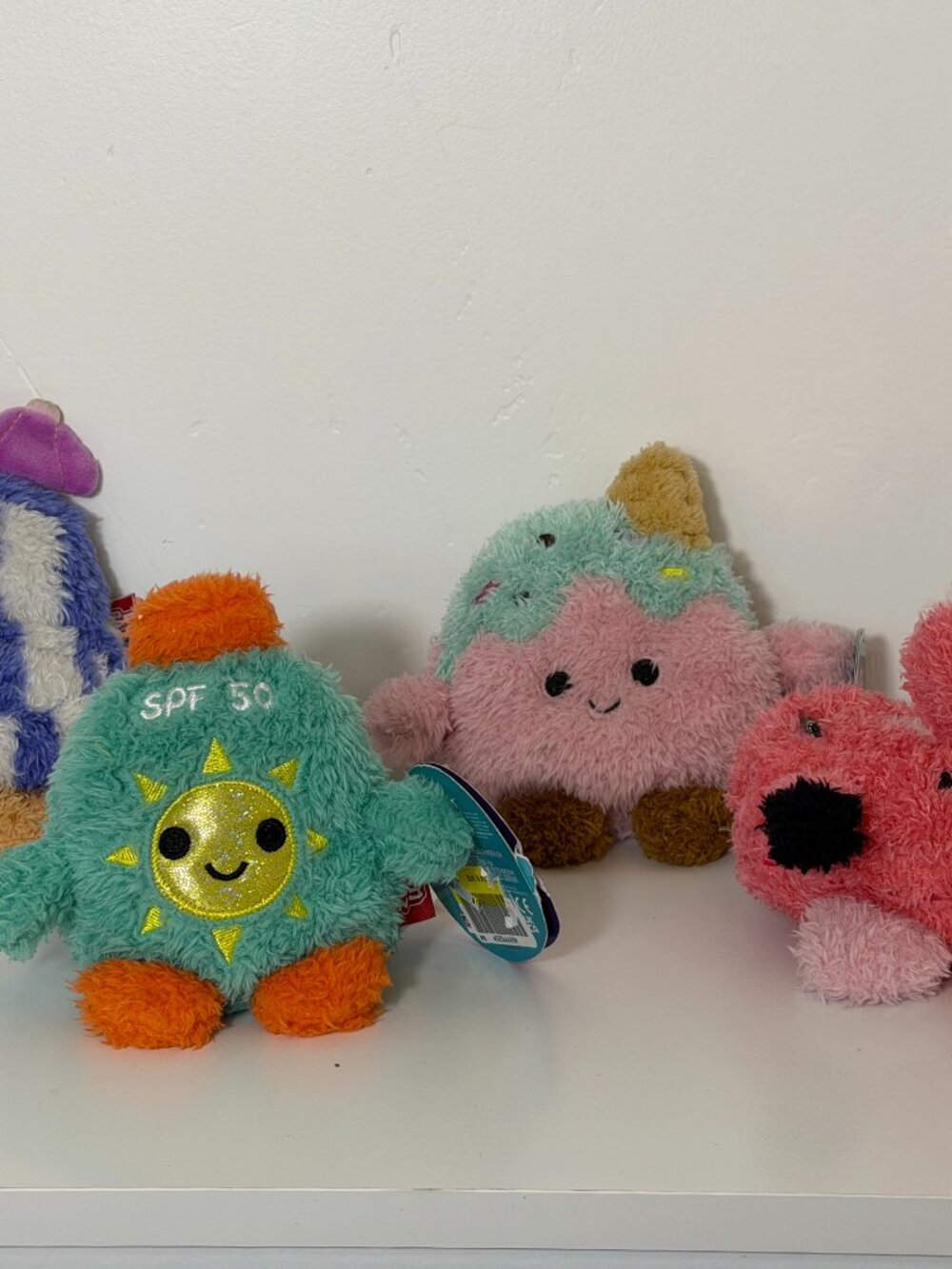 Lot of 4 BumBumz PoolsideBumz Plush Bundle Sun Ice Cream Flamingo Towel NWT